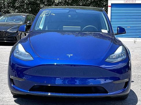 Used 2021 Tesla Model Y Long Range AWD/4WD image 2