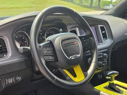 Used 2023 Dodge Charger SXT RWD image 11