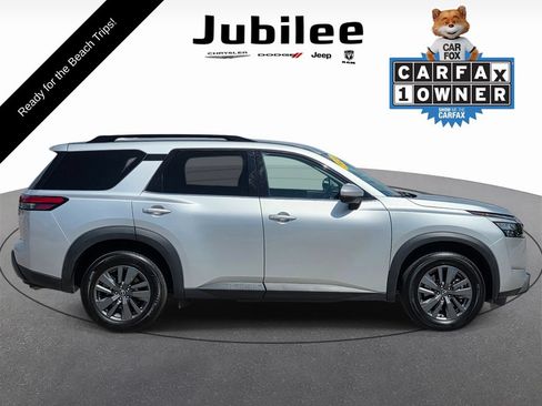 Used 2024 Nissan Pathfinder SV FWD image 37
