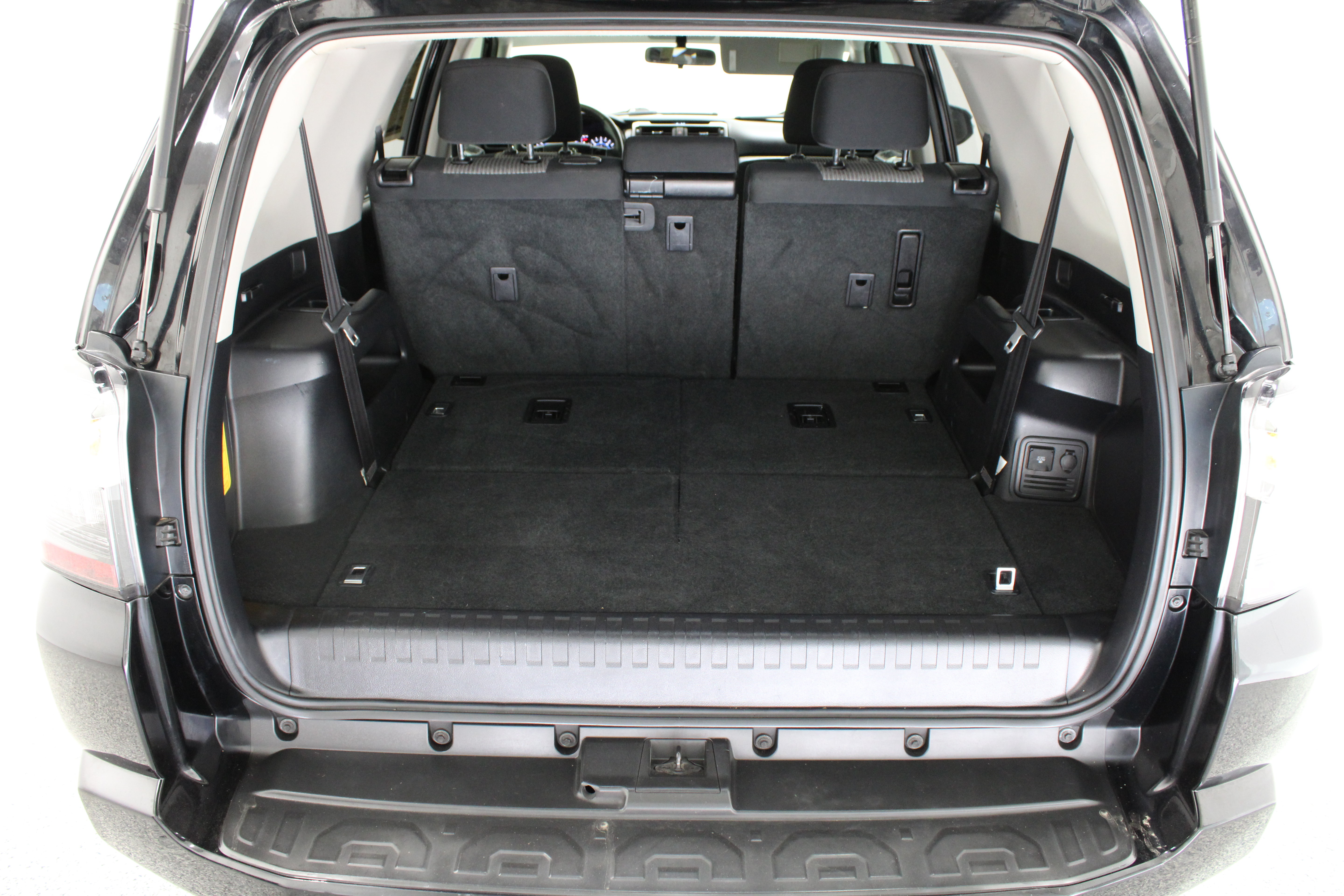 Used 2015 Toyota 4Runner SR5 RWD image 29