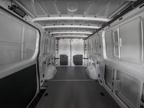 Used 2025 Mercedes-Benz Sprinter 2500 image 28