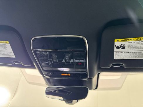 Certified 2023 Land Rover Range Rover SE AWD/4WD image 23