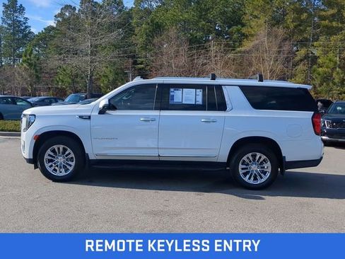 Used 2021 GMC Yukon XL SLT w/ SLT Premium Package image 9