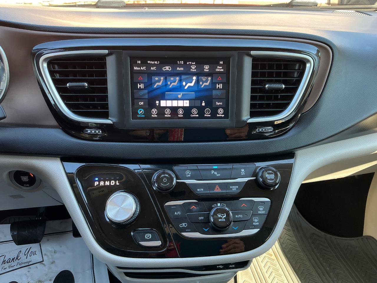 Used 2018 Chrysler Pacifica Touring-L w/ Tire & Wheel Group FWD image 20
