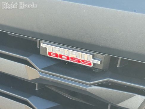 Used 2023 Chevrolet Colorado Trail Boss w/ Technology Package image 32