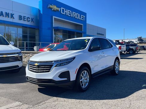 Used 2022 Chevrolet Equinox LS w/ LS Convenience Package image 1