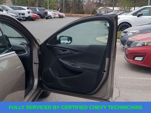 Used 2025 Chevrolet Malibu LT image 41