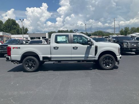 New 2026 Ford F250 XL w/ STX Appearance Package AWD/4WD image 4