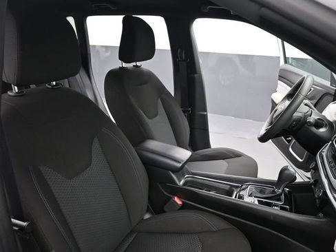 Used 2025 Jeep Compass Sport image 26