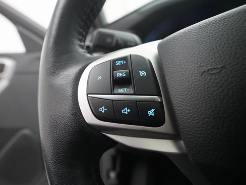 Used 2022 Ford Explorer XLT w/ Equipment Group 202A image 18