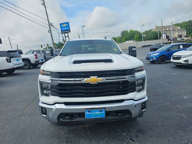 Used 2025 Chevrolet Silverado 2500 LT w/ Convenience Package AWD/4WD image 3