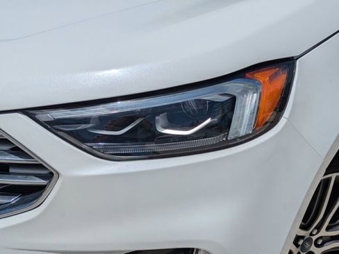 Used 2021 Ford Edge Titanium w/ Equipment Group 301A image 9