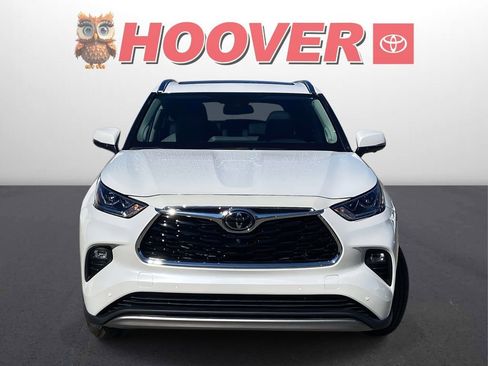 Used 2026 Toyota Highlander Limited AWD/4WD image 8