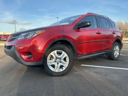 Used 2014 Toyota RAV4 LE image 11