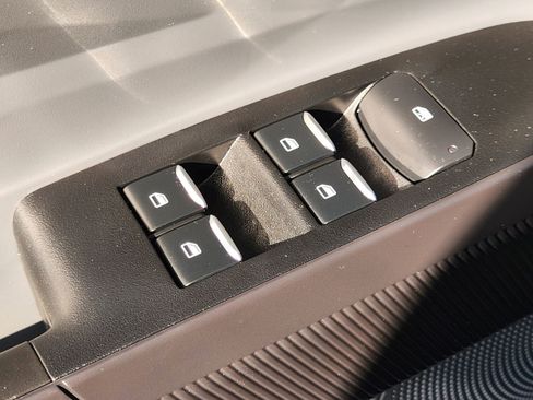 New 2026 Ford Maverick XL FWD image 21