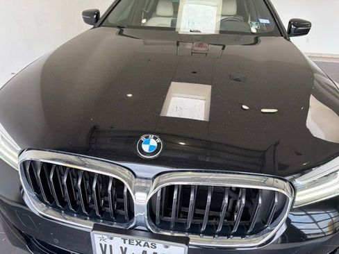 Used 2021 BMW 530i RWD image 3