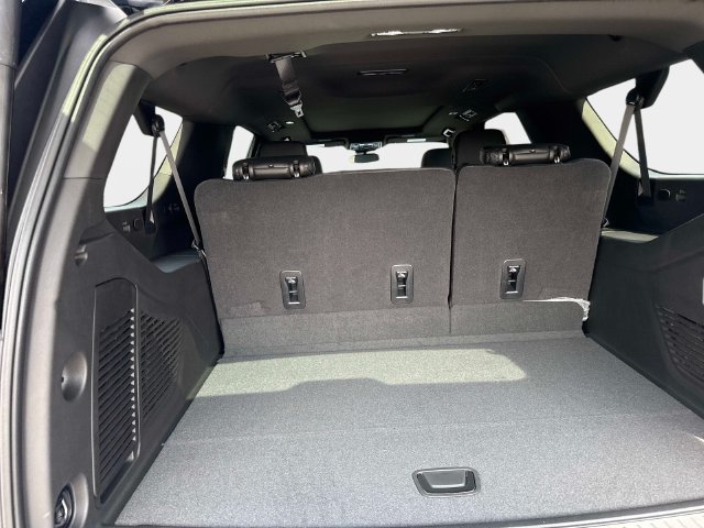 New 2026 GMC Yukon XL Denali w/ Sun & Power Step Package AWD/4WD image 10