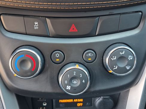 Used 2020 Chevrolet Trax LS w/ Tint and Cruise Package FWD image 31