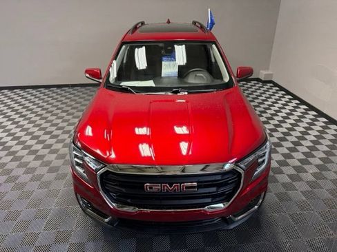 Used 2023 GMC Terrain SLE w/ Driver Convenience Package FWD image 5