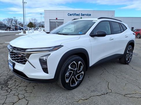 New 2026 Chevrolet Trax RS w/ Sunroof Package image 7