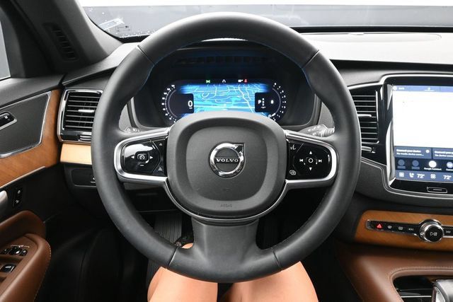 Used 2024 Volvo XC90 B5 Plus w/ Protection Package AWD/4WD image 23