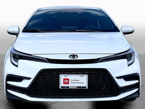 Used 2026 Toyota Corolla SE FWD image 4