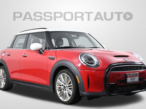 Used 2024 MINI Cooper S image 3