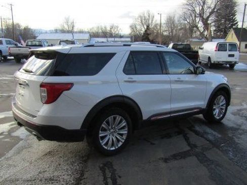 Used 2021 Ford Explorer Limited w/ Hybrid Equipment Group 310A image 4