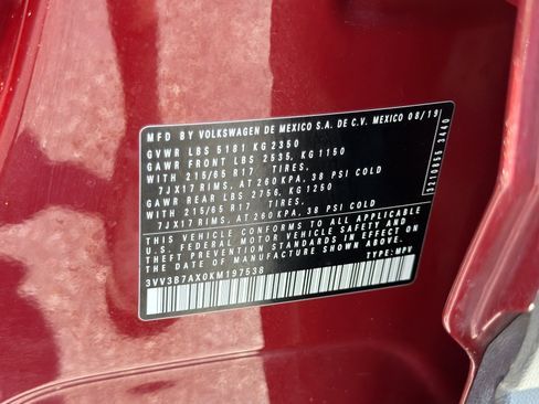 Used 2019 Volkswagen Tiguan SE FWD image 32