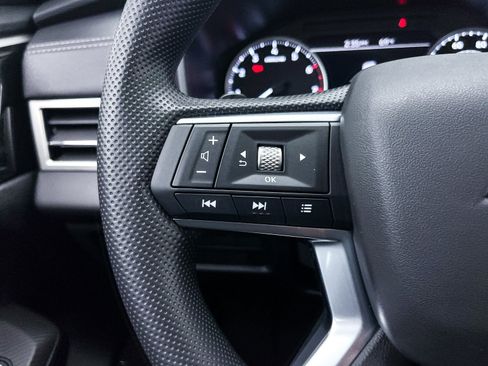 New 2025 Mitsubishi Outlander ES image 22