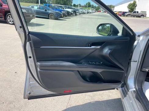 Used 2020 Toyota Camry SE w/ Protection Package (Q2) FWD image 20