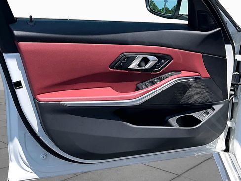 Certified 2025 BMW 330i Sedan RWD image 23