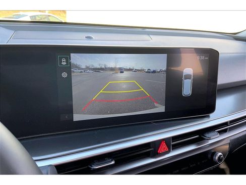 Used 2024 Kia Sorento S w/ Panoramic Sunroof Package image 20