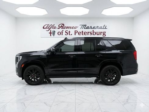 Used 2024 GMC Yukon Denali AWD/4WD image 3