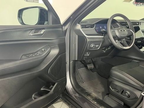 New 2025 Jeep Grand Cherokee Laredo image 23