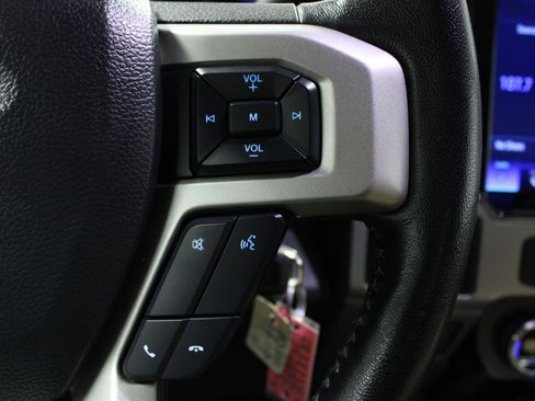 Used 2022 Ford F350 Lariat w/ Chrome Package image 21