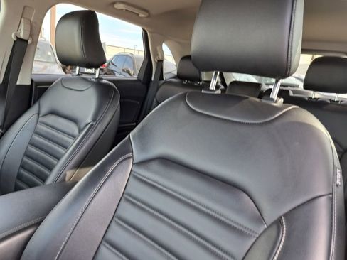 Used 2023 Ford Edge SEL image 19