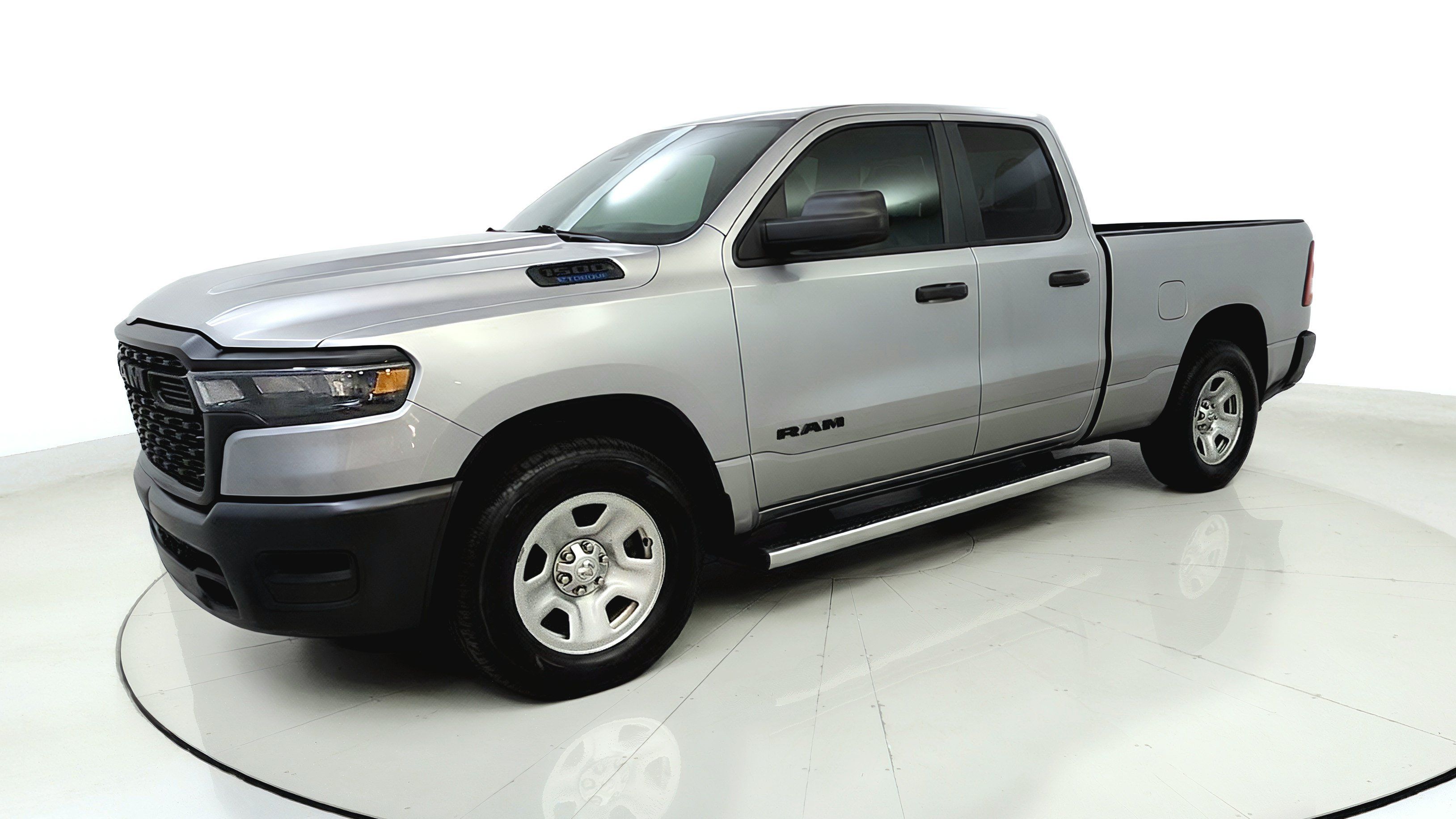 Used 2025 RAM 1500 Tradesman AWD/4WD image 3