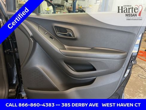 Used 2022 Chevrolet Trax LS w/ Tint and Cruise Package image 35