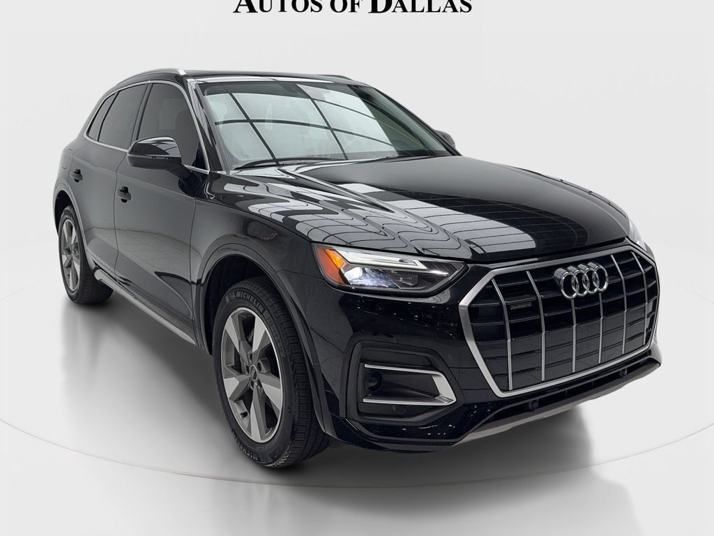 Used 2023 Audi Q5 2.0T Premium w/ Convenience Package AWD/4WD image 3