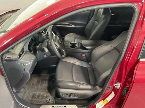 Used 2024 Toyota Venza Nightshade AWD/4WD image 19