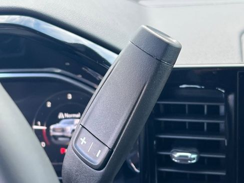 New 2026 GMC Sierra 1500 SLE image 18