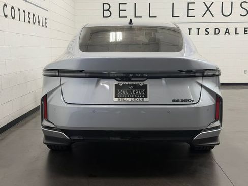 New 2026 Lexus ES 350e FWD image 5