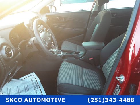 Used 2021 Hyundai Kona SE image 11