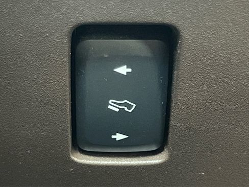 Used 2017 Ford F150 King Ranch w/ Equipment Group 601A Luxury image 40