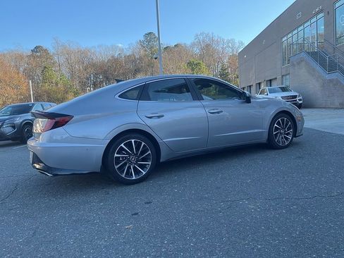 Used 2023 Hyundai Sonata Limited w/ Preferred Accessory Package image 3