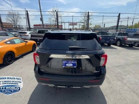 Certified 2023 Ford Explorer XLT w/ Equipment Group 202A AWD/4WD image 3