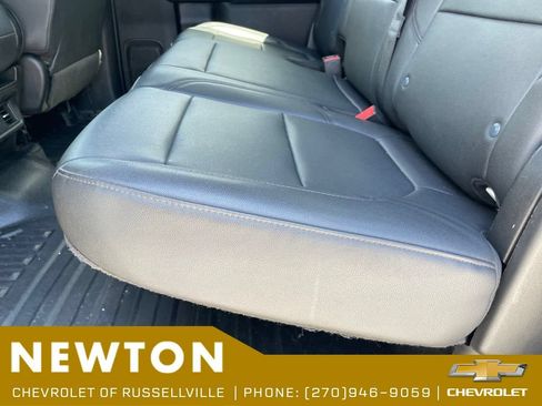 Used 2021 GMC Sierra 3500 4x4 Crew Cab w/ Convenience Package image 32