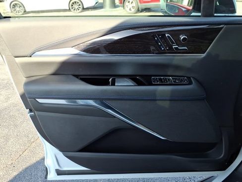 New 2026 Cadillac Escalade IQ Sport 1 w/ LPO, ONYX Package AWD/4WD image 26