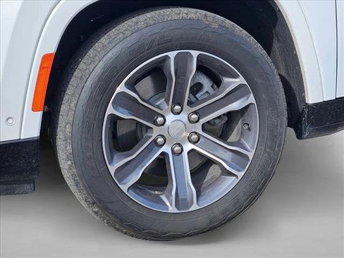 Used 2024 Jeep Grand Wagoneer Series I w/ HD Trailer Tow Package image 16